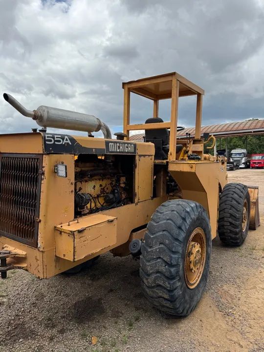 Pá Carregadeira Michigan 55A  - Foto 2
