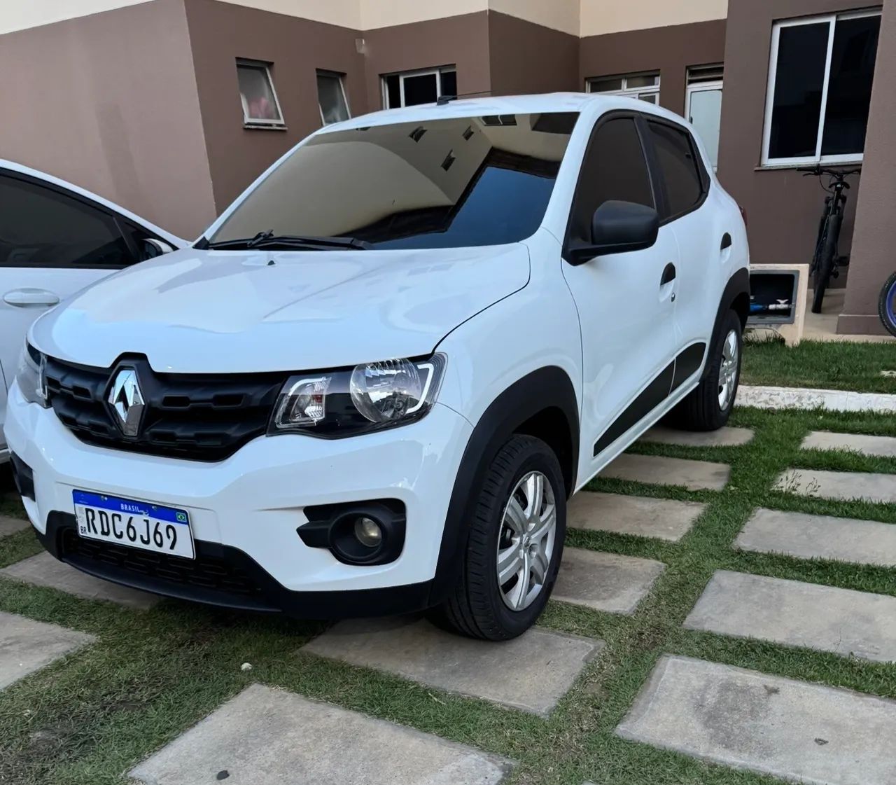 RENAULT/KWID ZEN 10MT