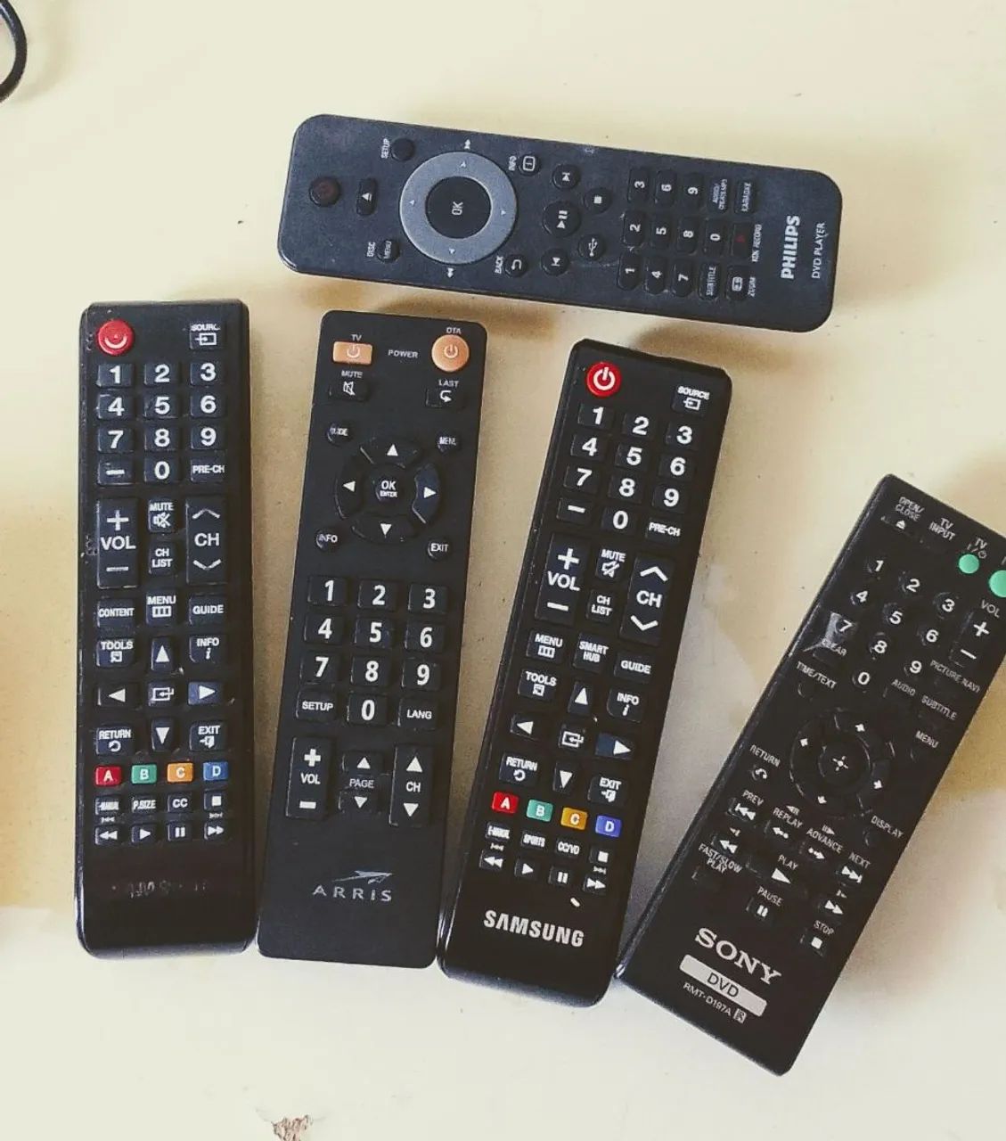 Controles de TV diversos funcionando perfeitamente 