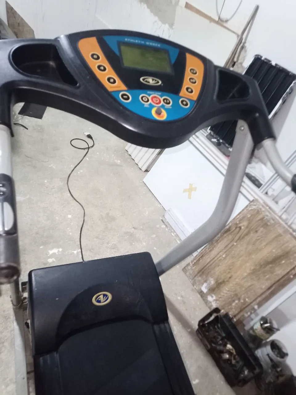 Esteira Athletic Works - Perfeita para seus treinos!