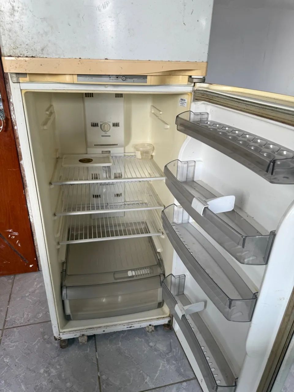 Vendo geladeira Brastemp 