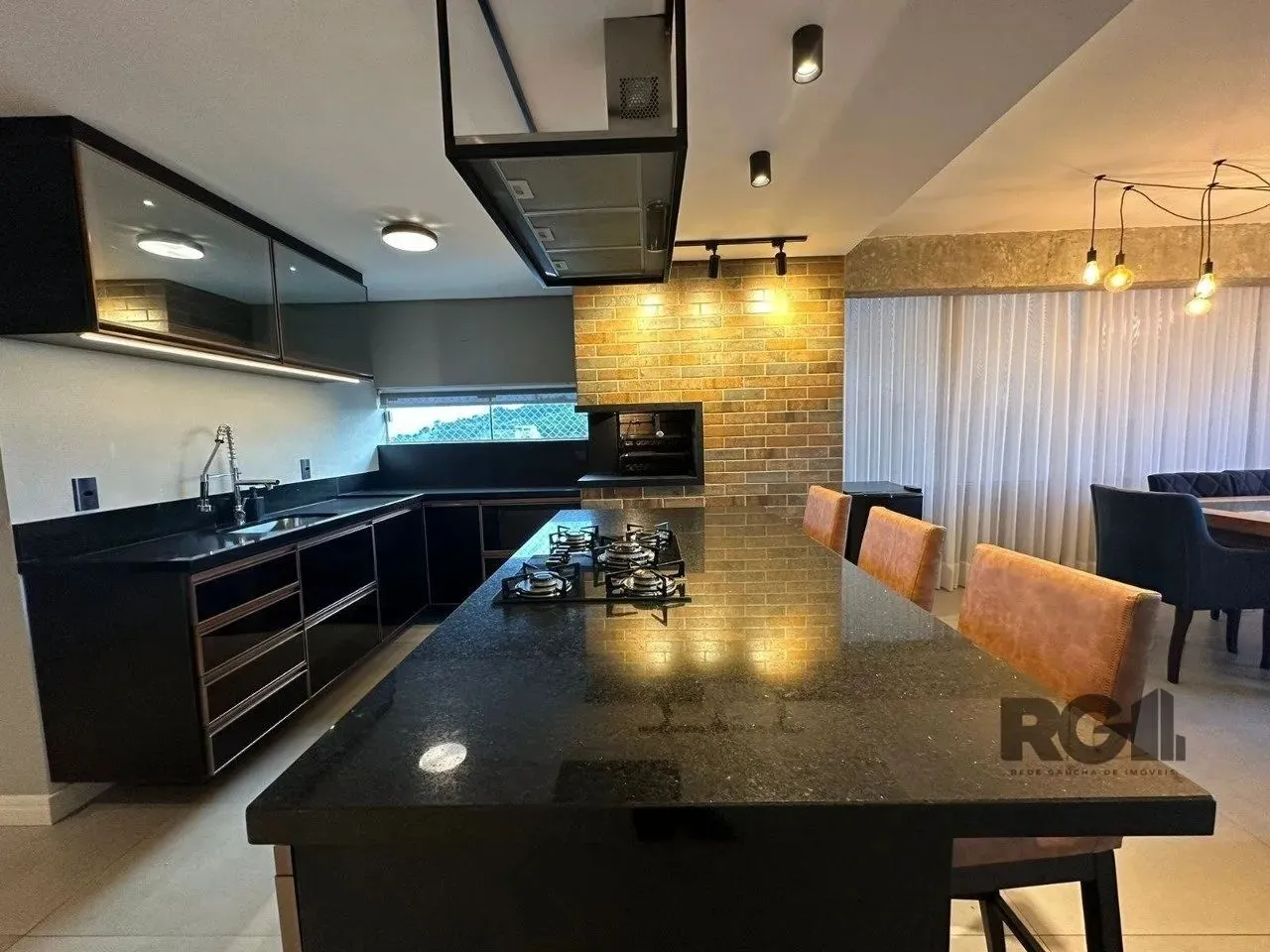 ALUGUEL- Apartamento de 121m² com 3 dormitórios sendo 1 suíte, 2 vagas- Santa Tereza