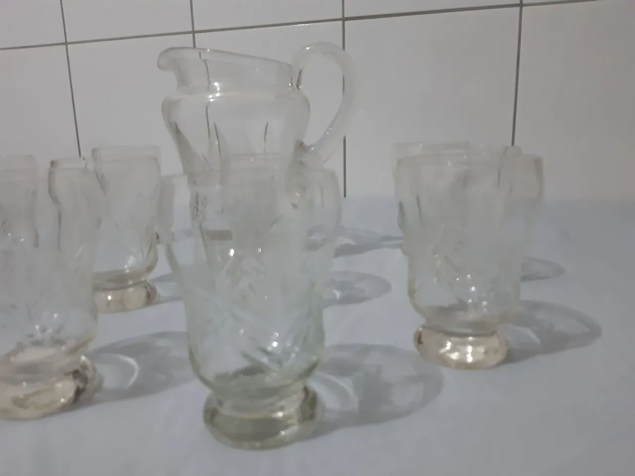 Conjunto de cristal com jarra e copos relíquia 