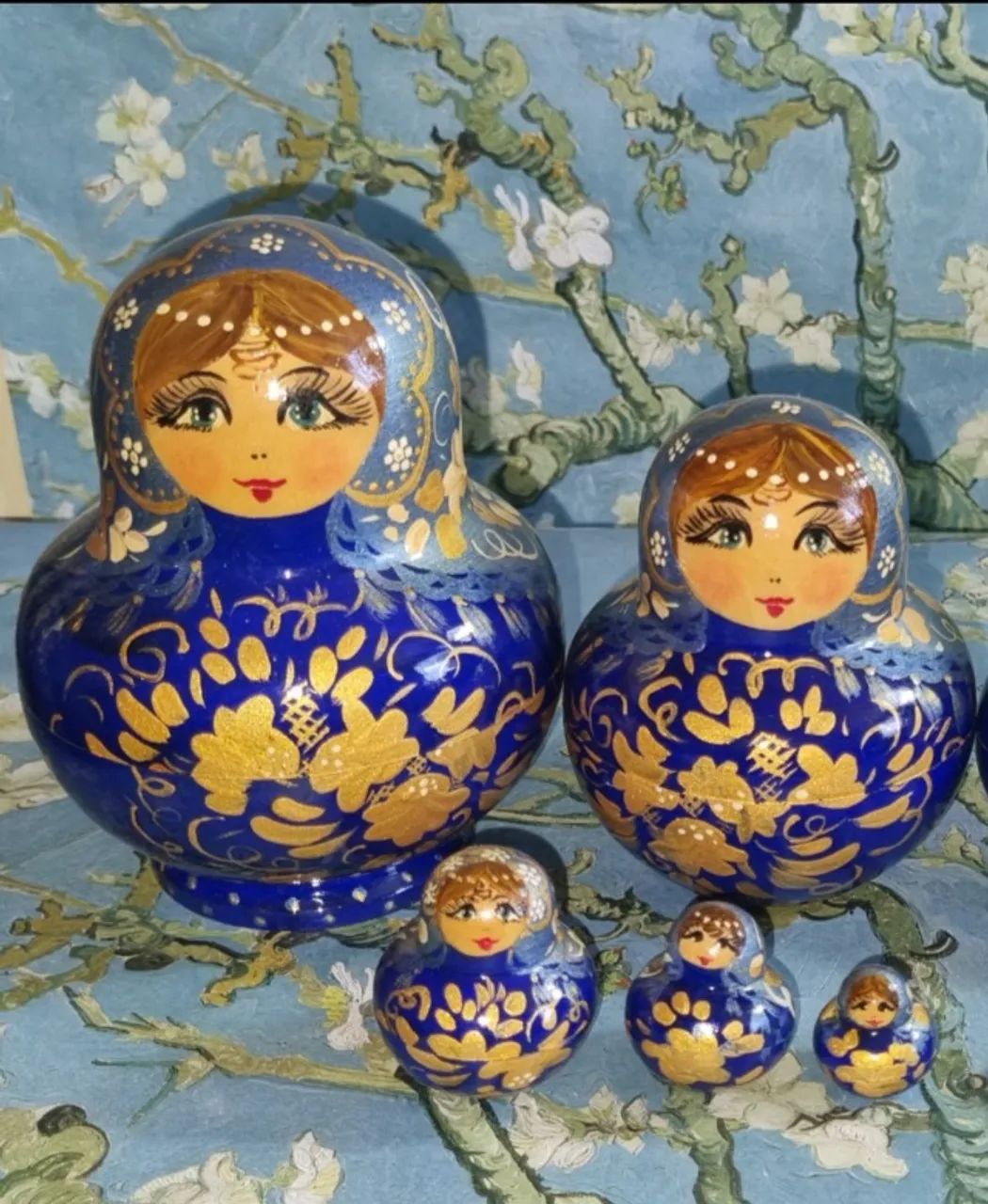 Boneca de madeira russa (Matryoshka) com dez bonequinhas encaixadas dentro dela. Nova - Foto 2