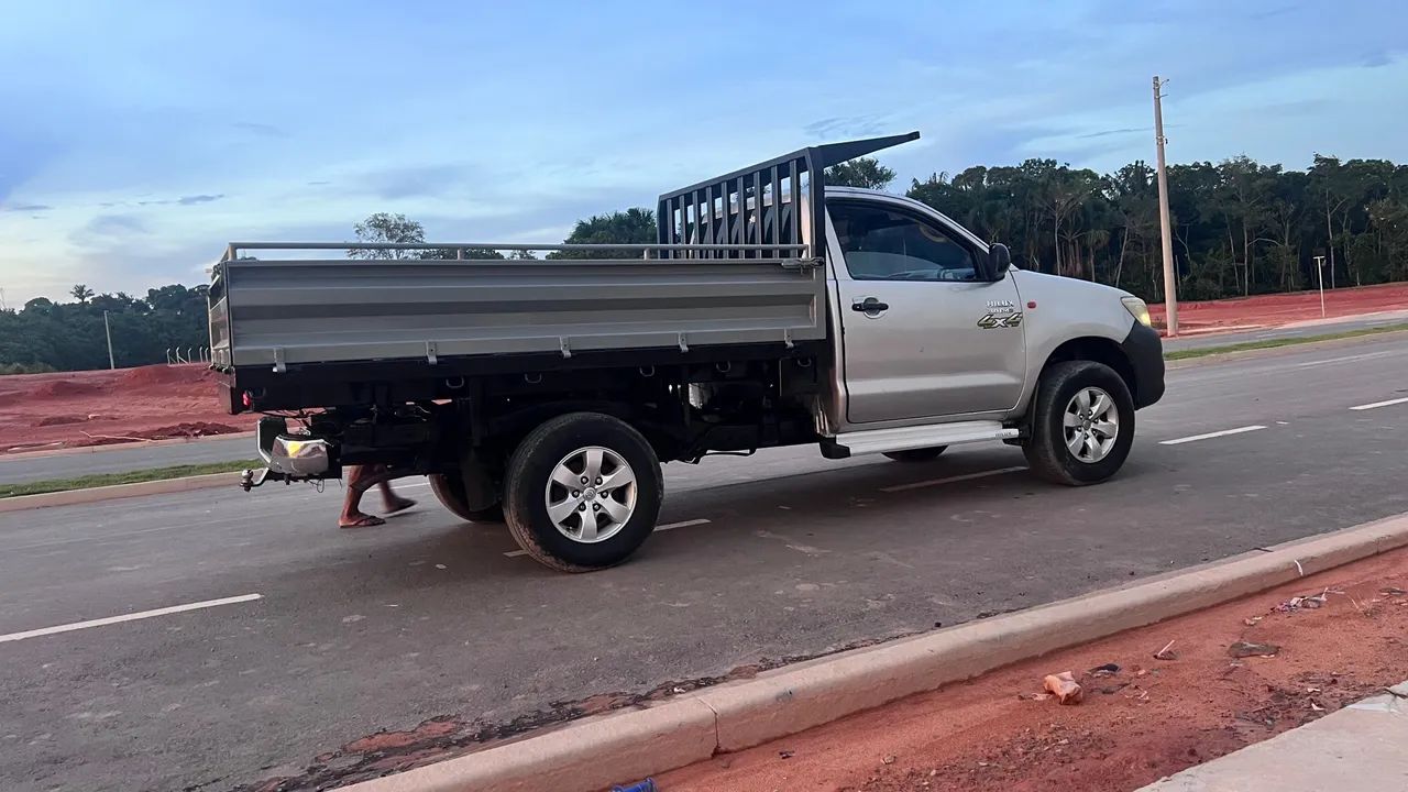 Hilux Cabine Simples 4x4 3.0 - Foto 3