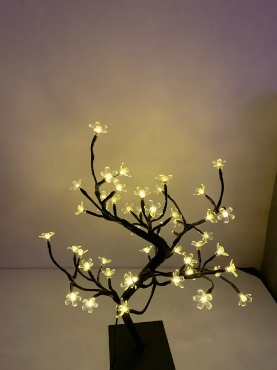 Árvore de Flores com Luzes LED - Decoração Iluminada