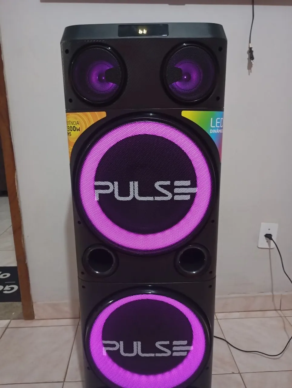Caixa de Som Pulse com LED Dinâmico e 300W RMS