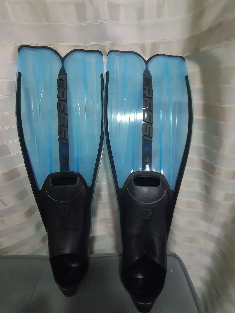 NADADEIRAS PÉ DE PATO CRESSI PARA MERGULHO -NOVO - Foto 2