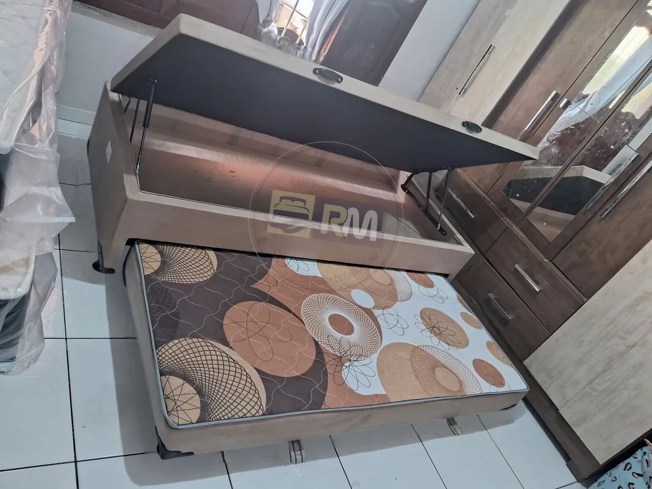 Base Baú Com Cama Auxiliar