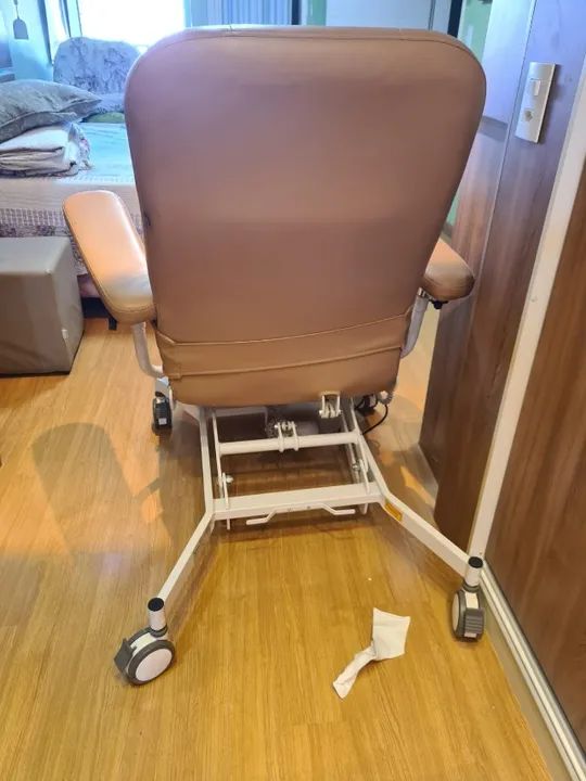 Poltrona Elétrica para Hemodiálise R$ 3.999,00. Modelo VLT-521B da ValliTech. - Foto 3