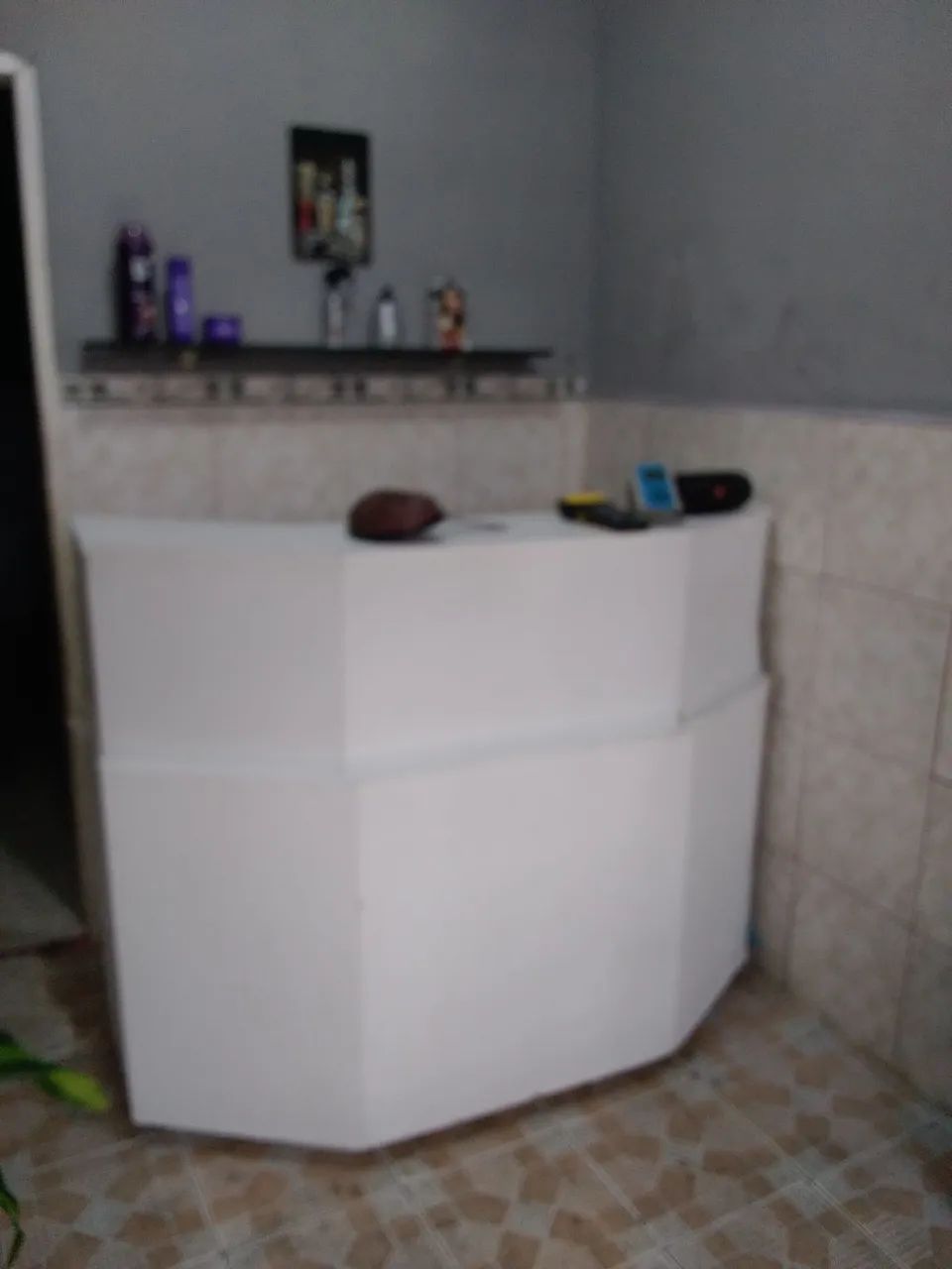 Balcão de recepção, em mdf branco top