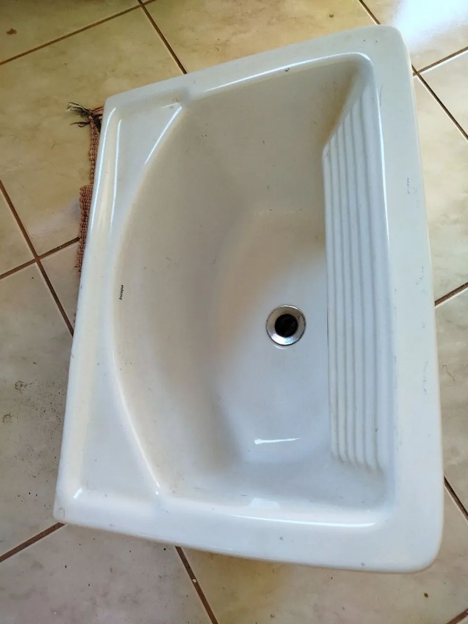 Tanque em louça 