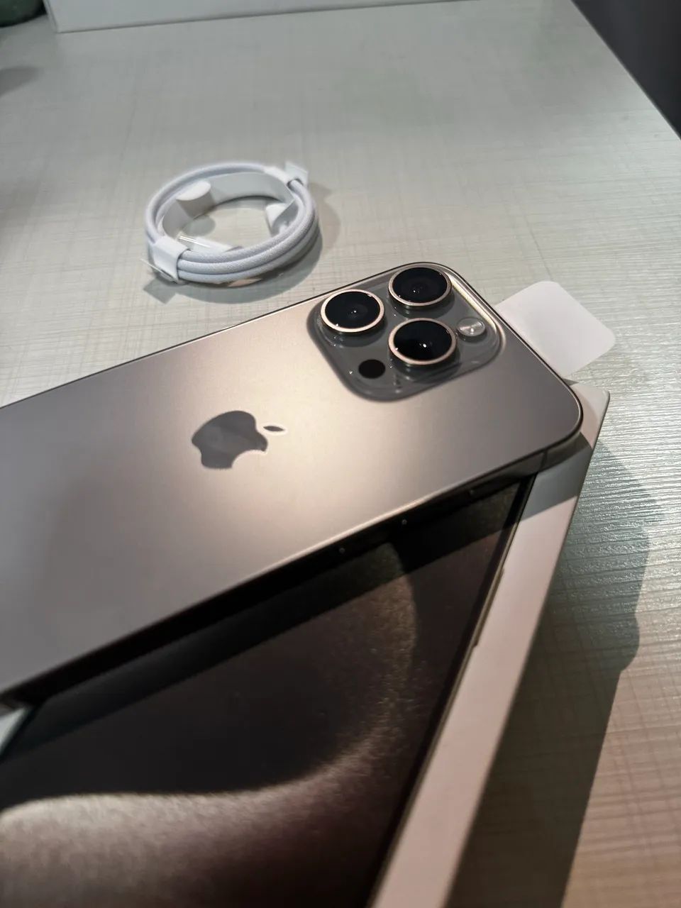 iPhone 15 Pro 256GB Titanium - Excelente estado
