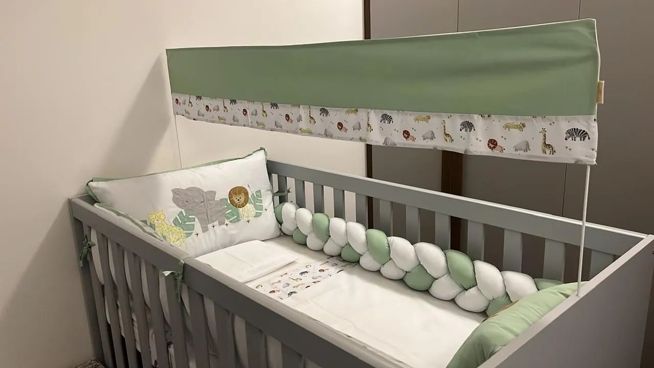 Berço 3 em 1 semi novo na cor cinza + colchão  - Foto 3