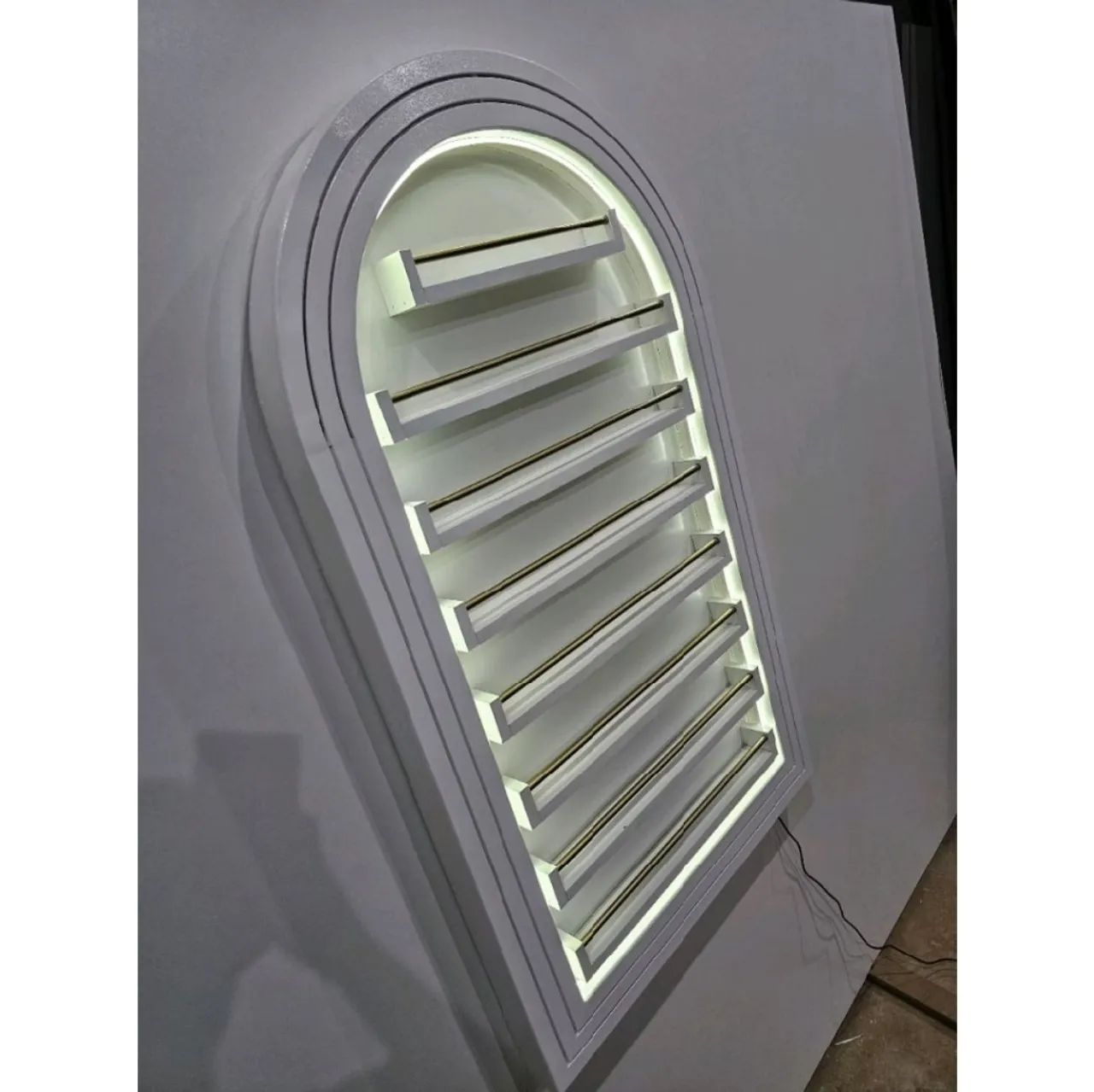 Expositor estilo Arco Romano com LED (110x65cm) NOVO - Foto 2