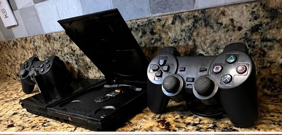 Ps2 com 3 controles!! - Foto 2