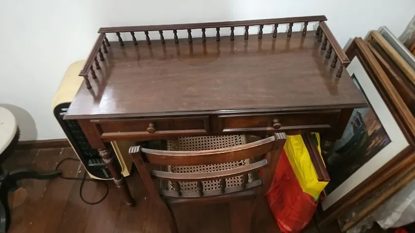 Escrivaninha colonial 