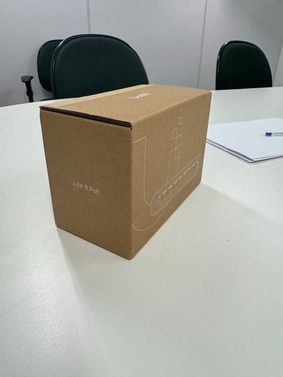 Ubiquiti Unifi Switch Lite 8 Poe | 8-port Gigabit Switch With 4 Poe+ 802.3at Ports - Foto 3