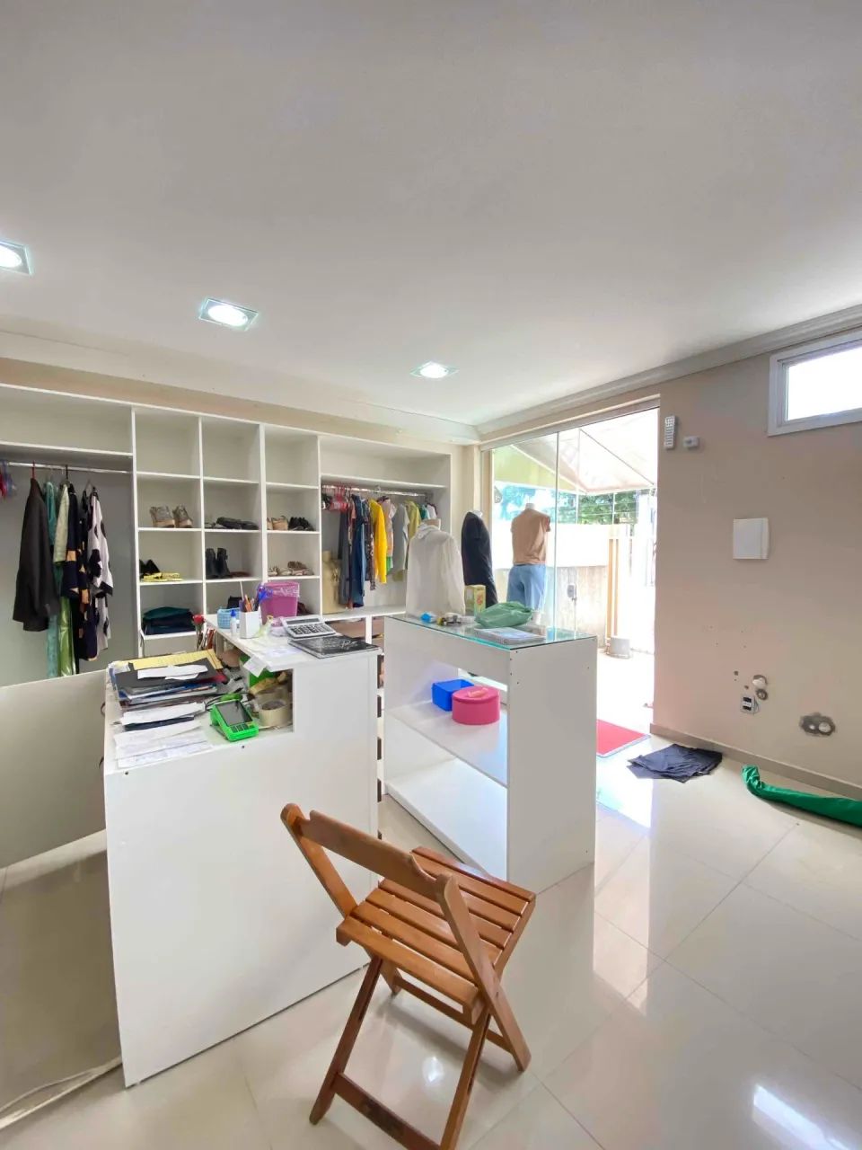 Sala Comercial Mobiliada para Loja de Roupas e Acessórios ? Ótima Localização! - Foto 4