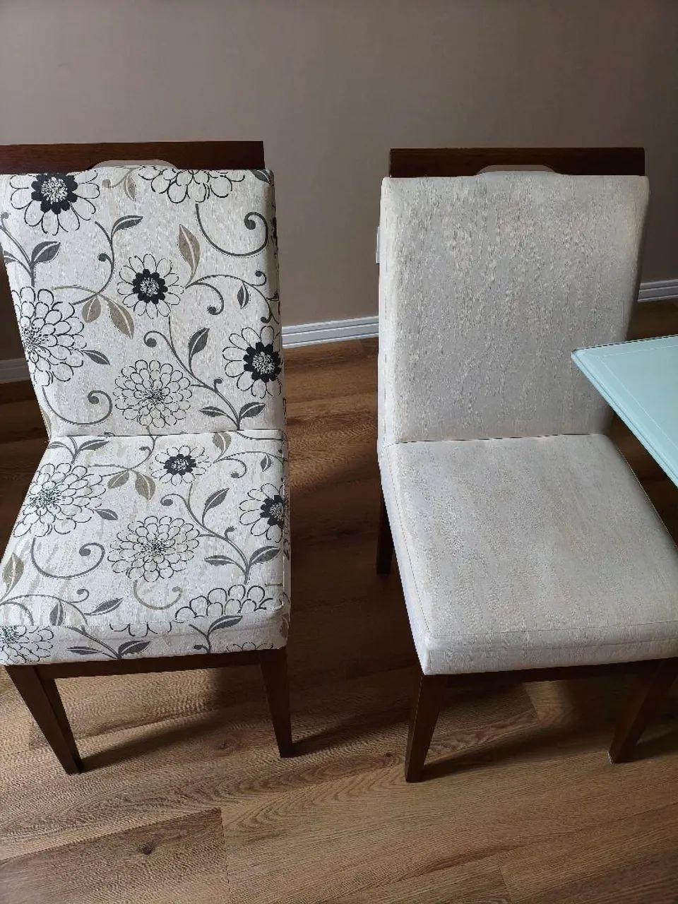 Seis cadeiras estofadas para mesa de jantar.  - Foto 2
