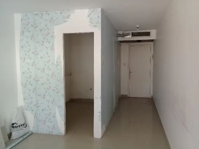sala comercial no Centro Comercial Barão da Taquara com ar condicionado central - Foto 2