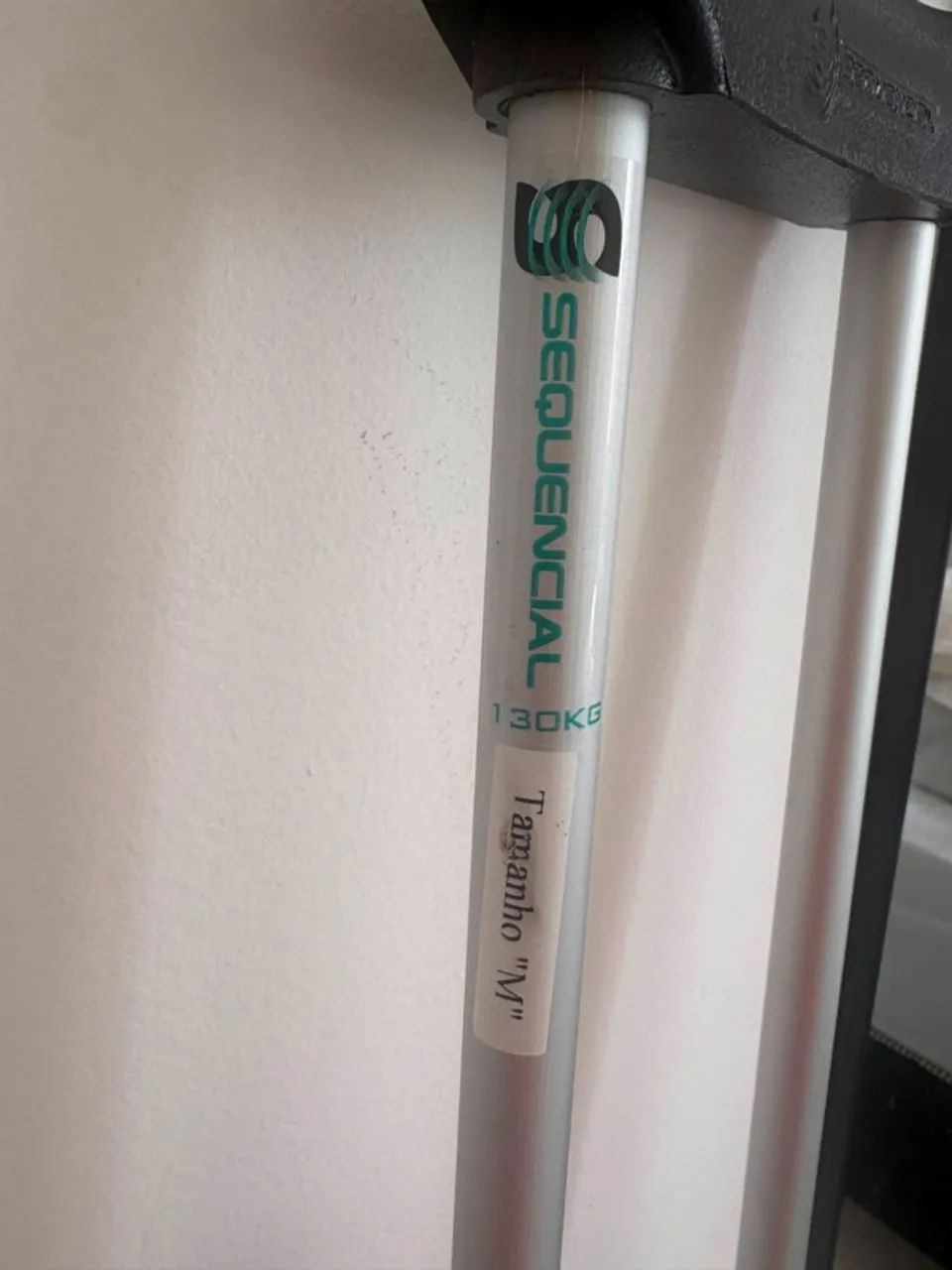 Vendo Muletas Axilar pouquíssimo usada! - Foto 4