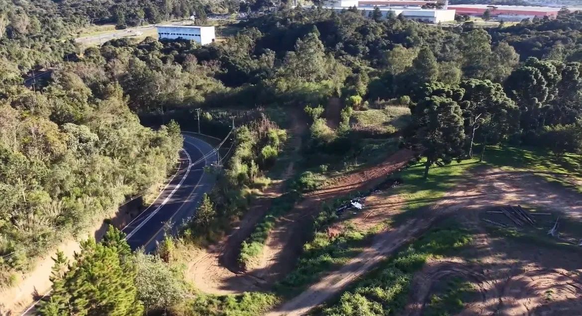 ÁREA INDUSTRIAL A VENDA  - Foto 4