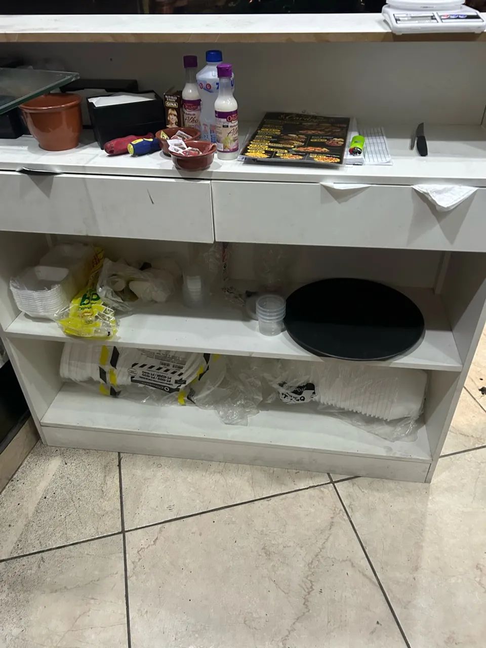 Mesas e cadeiras pra comércio, e balcão caixa - Foto 4