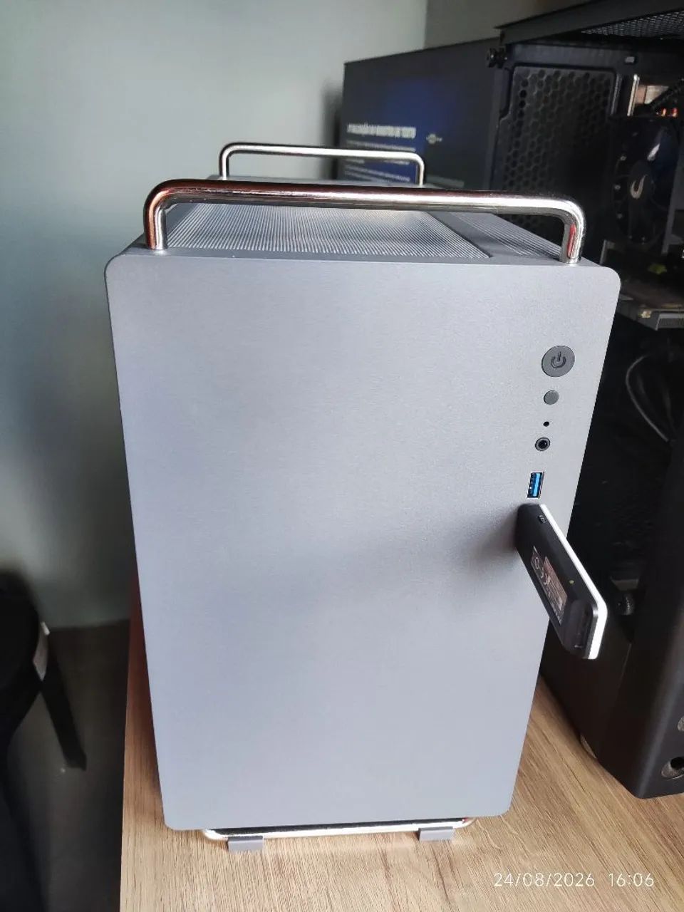 PC Ryzen 3 2200G 16gb RAM  - Foto 2