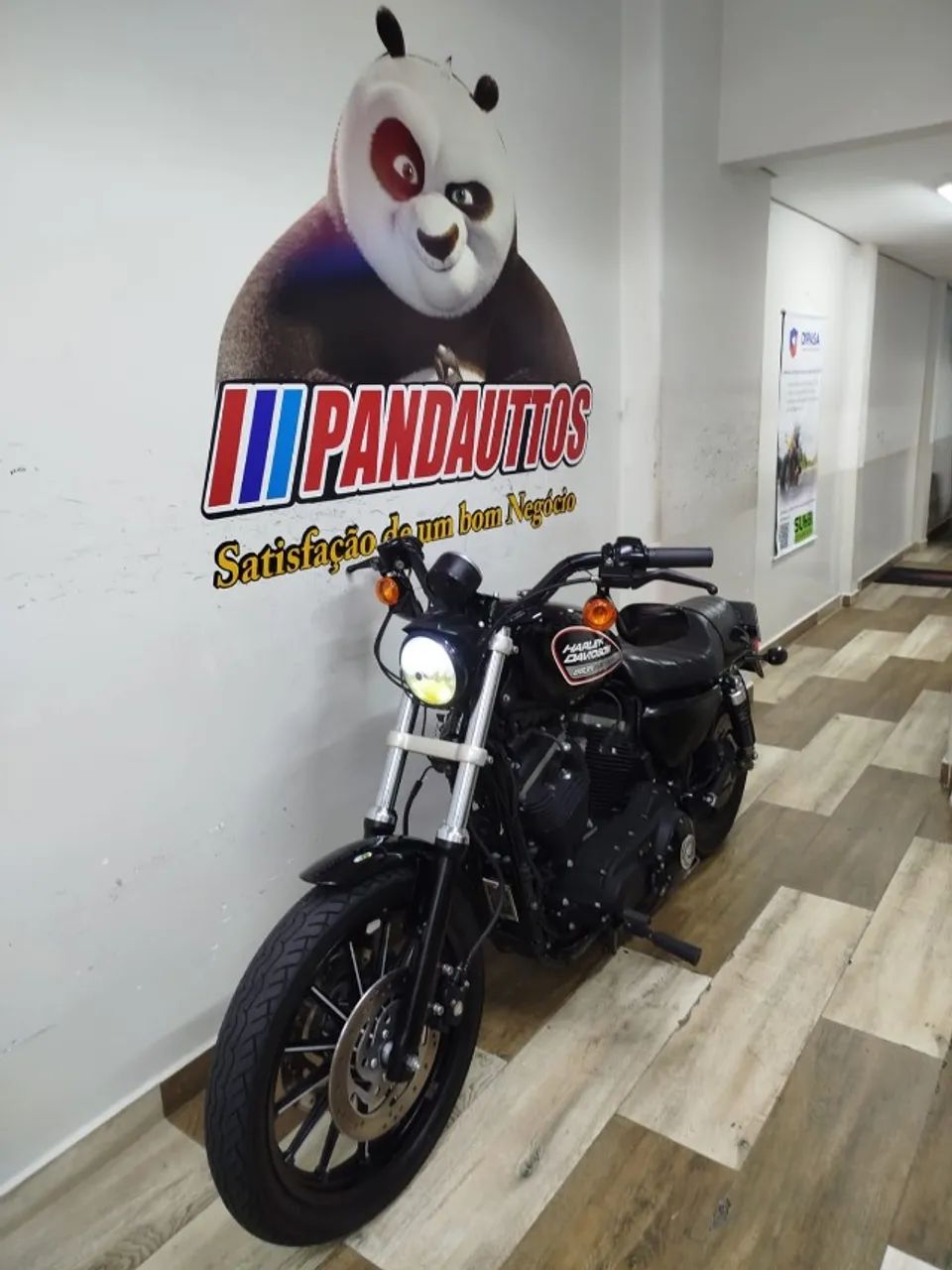 HARLEY DAVIDSON XL 883R