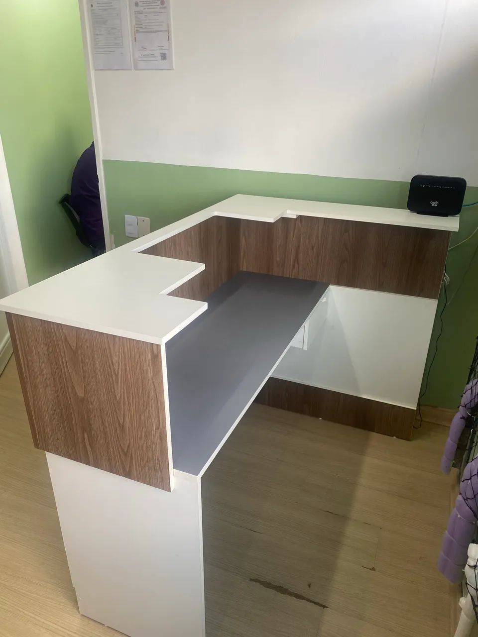Vendo balcão de recepção 