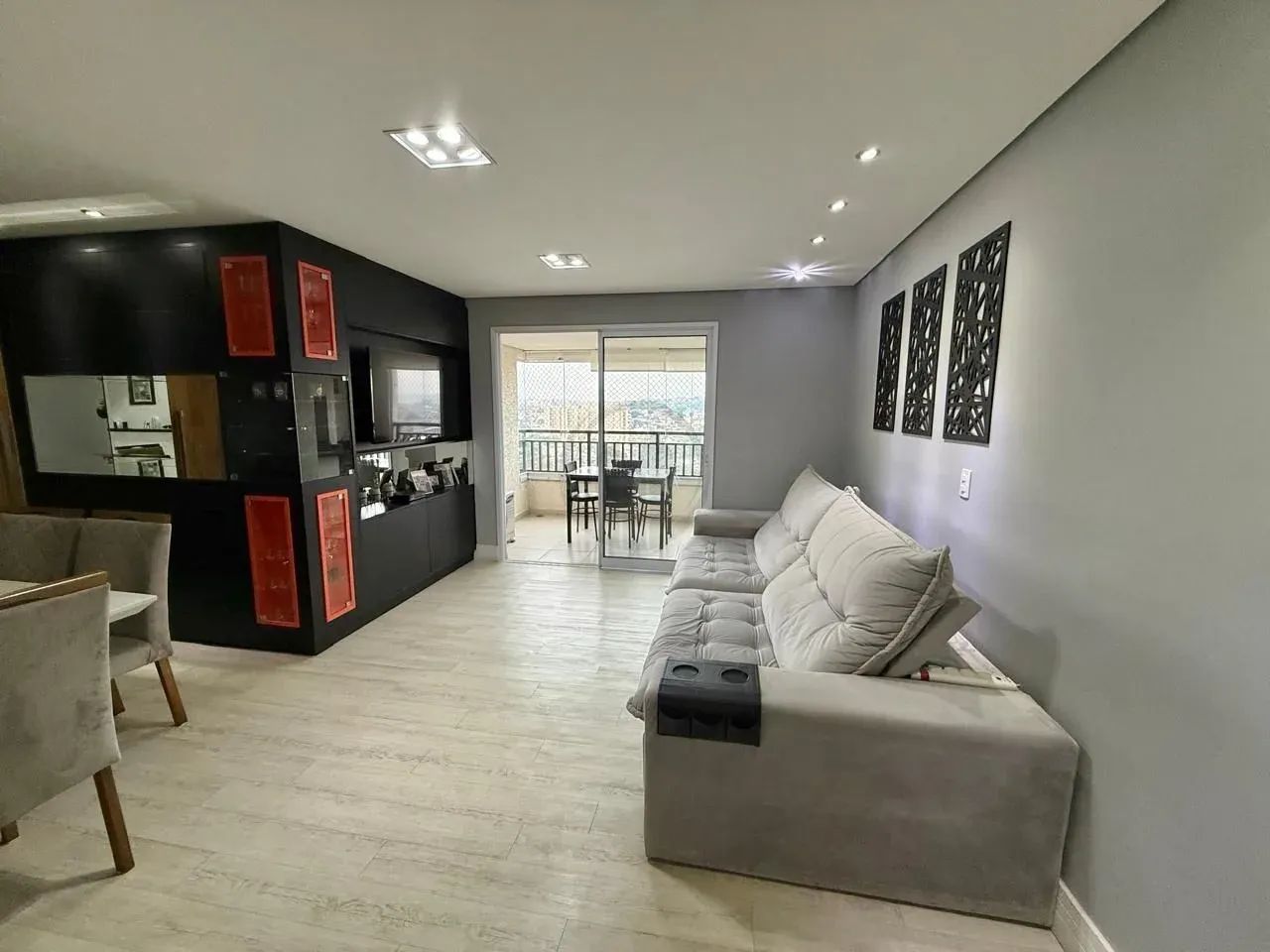 Apartamento á venda com 3 dormitórios sendo 1 suíte no Condominio Explendido - J REF: AP79