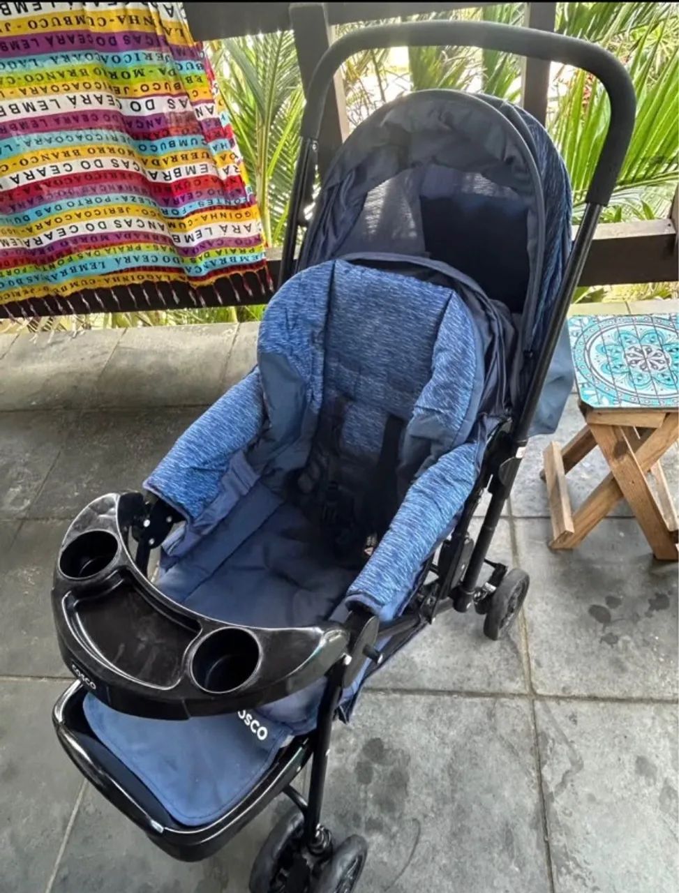Carrinho Cosco com bebe conforto reverse system 3.0