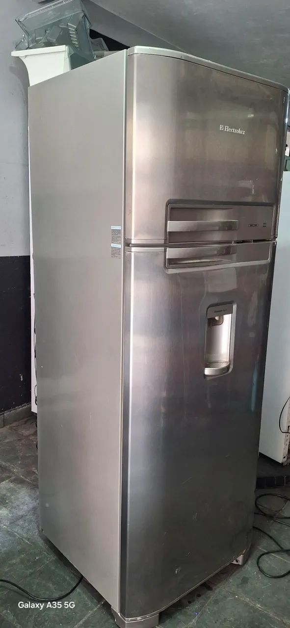 Geladeira Electrolux inox
