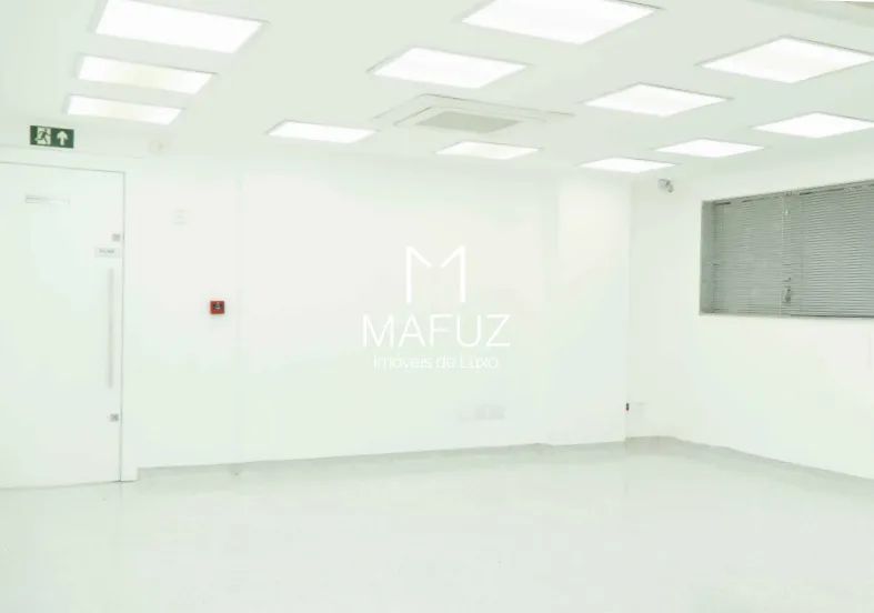 Sala comercial à venda no Santo Agostinho.