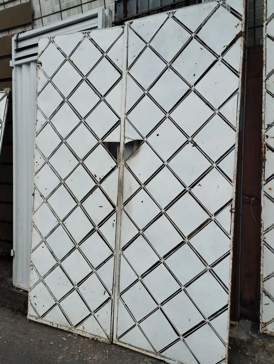 Portão de garagem estilo losango. - Foto 3