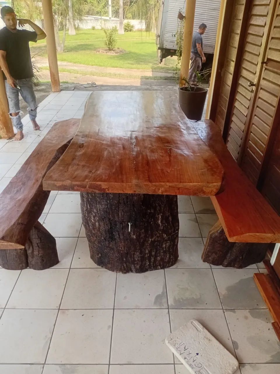 Mesa de mogno nova 