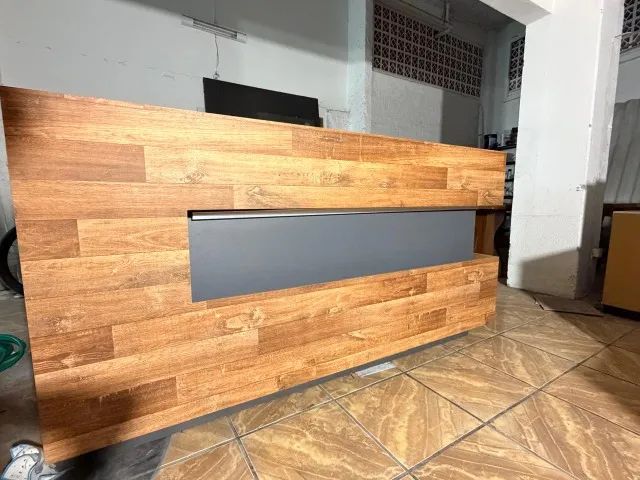 Balcão de atendimento em MDF com Led  