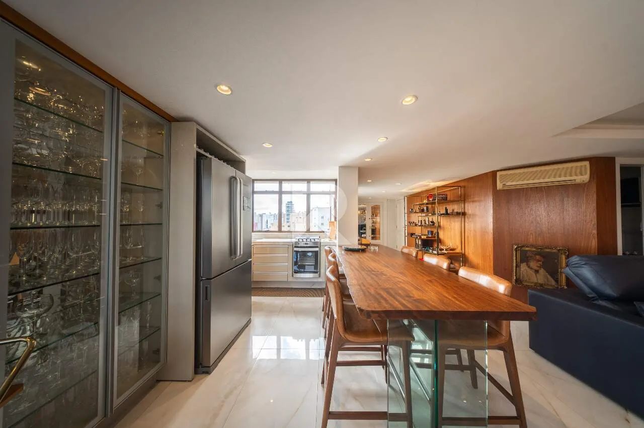 Cobertura Semi Mobiliada com Deck, Jacuzzi, 3 quartos e 221m2 para locação - Água verde, C - Foto 4