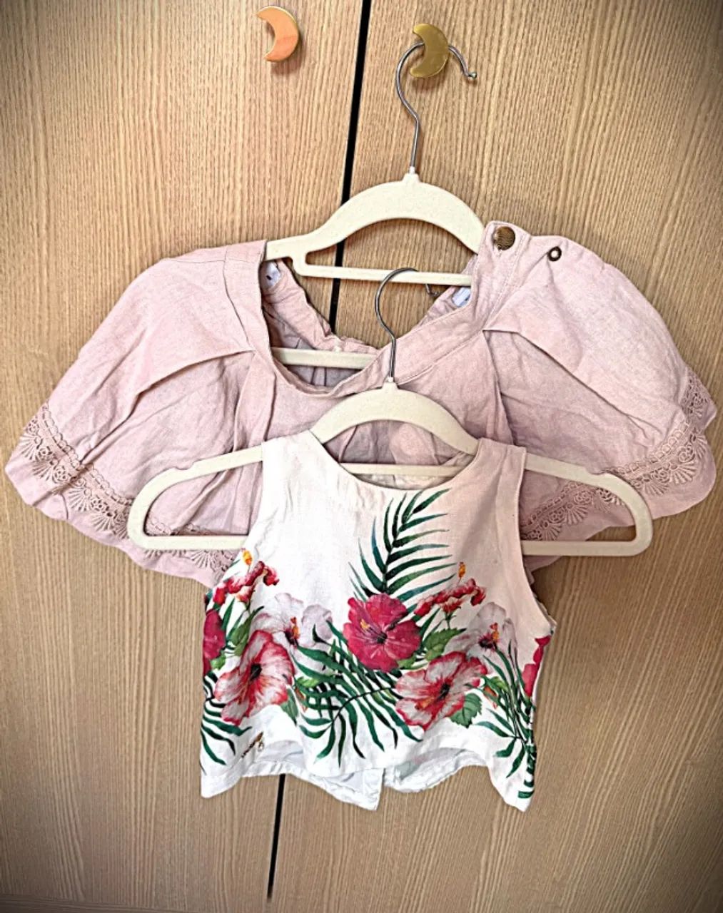 Conjunto de saia e blusa florida matineé