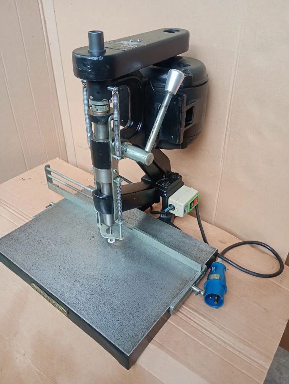 Furadeira Gr áfica para Papel marca Funtmod só 1.400,00 - Foto 2