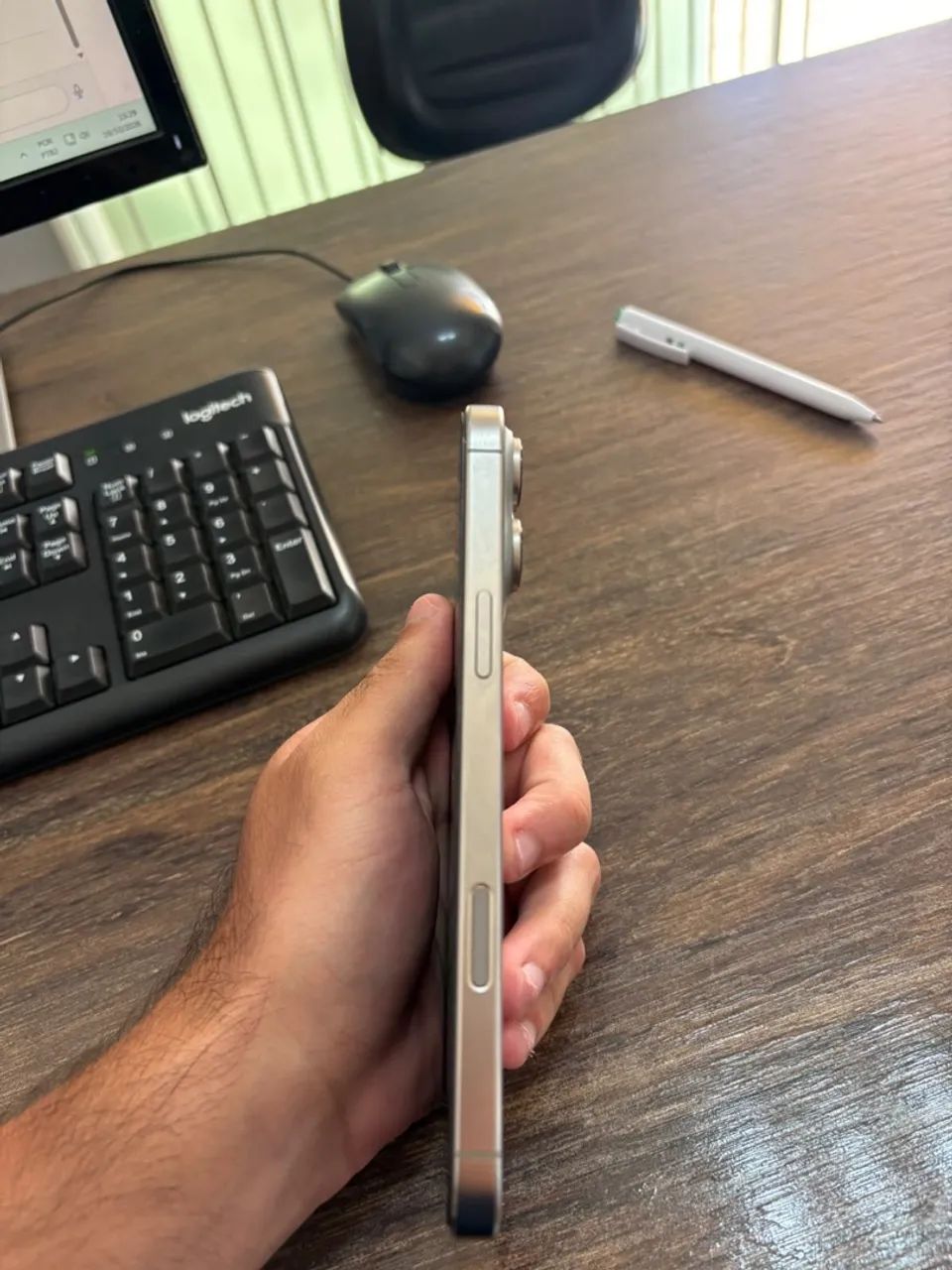 IPHONE 16 PRO MAX COR PRATA NOVO - Foto 4