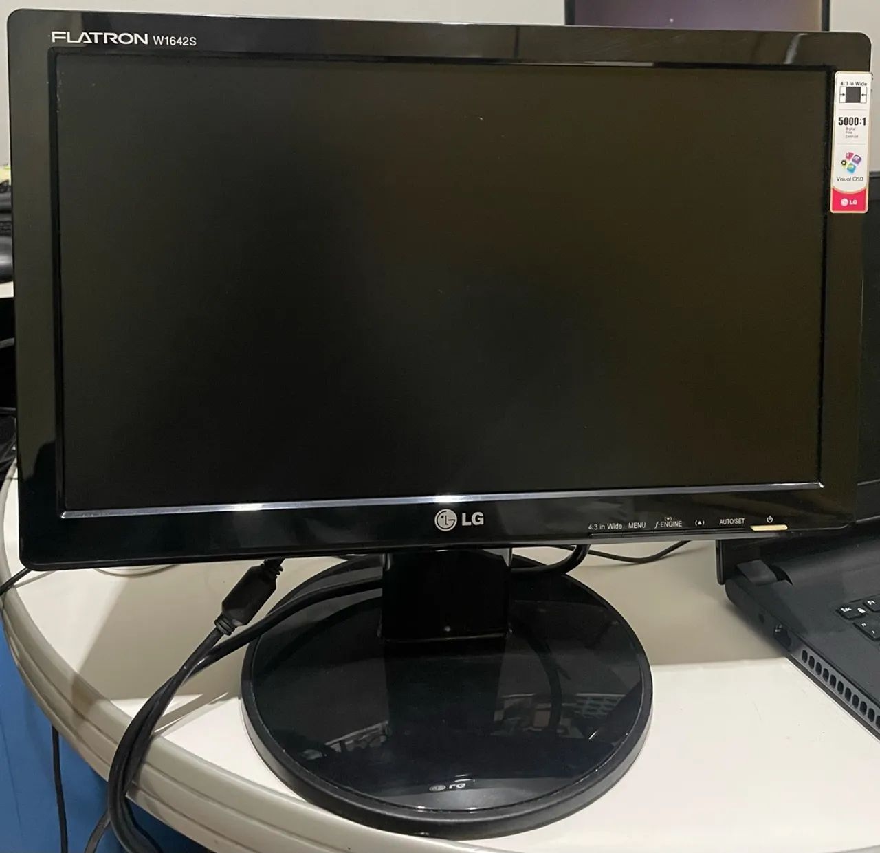 Monitor LG 15.6 VGA funcionando  - Foto 3