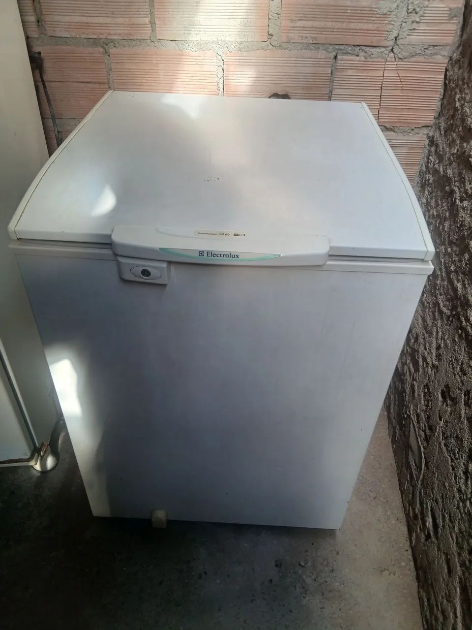 Freezer horizontal eletrolux 154 litros - Foto 2