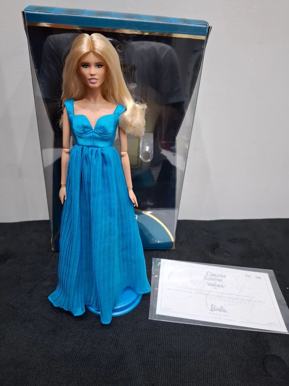 Boneca barbie collector versace claudia schifer