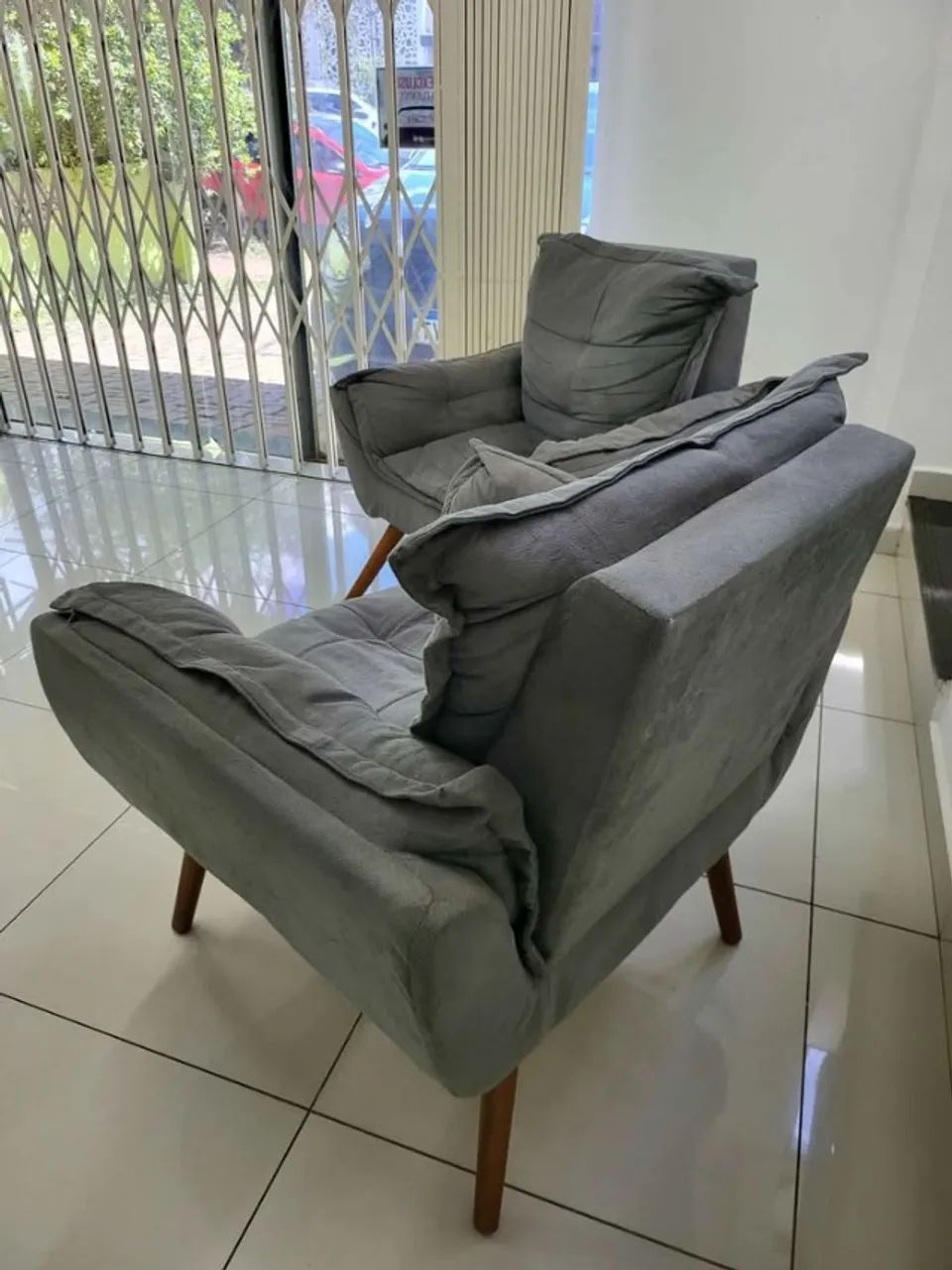 Kit 4 Poltronas Cinza com Pés de Madeira - Foto 5
