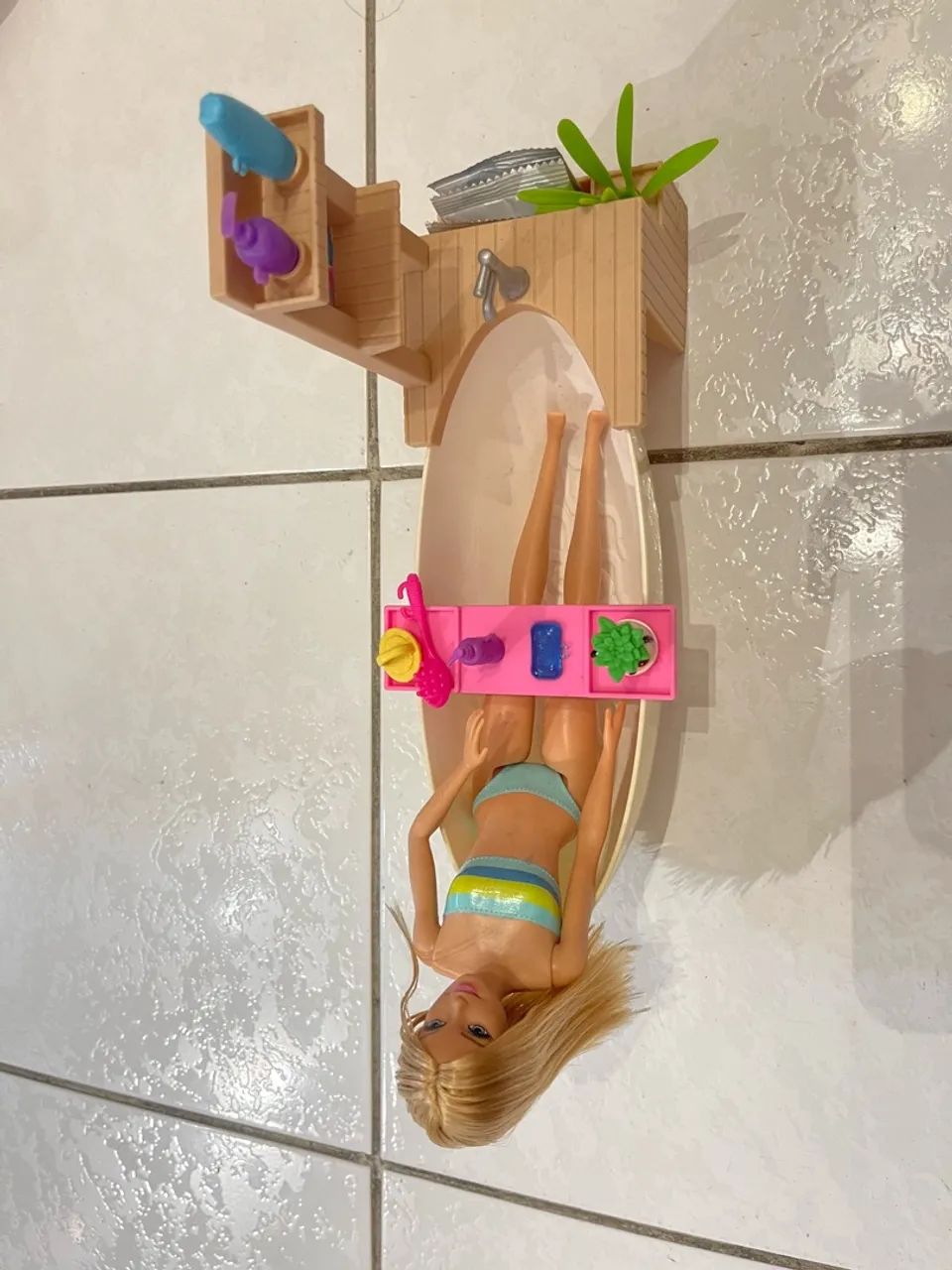 Barbie banho de espumas 