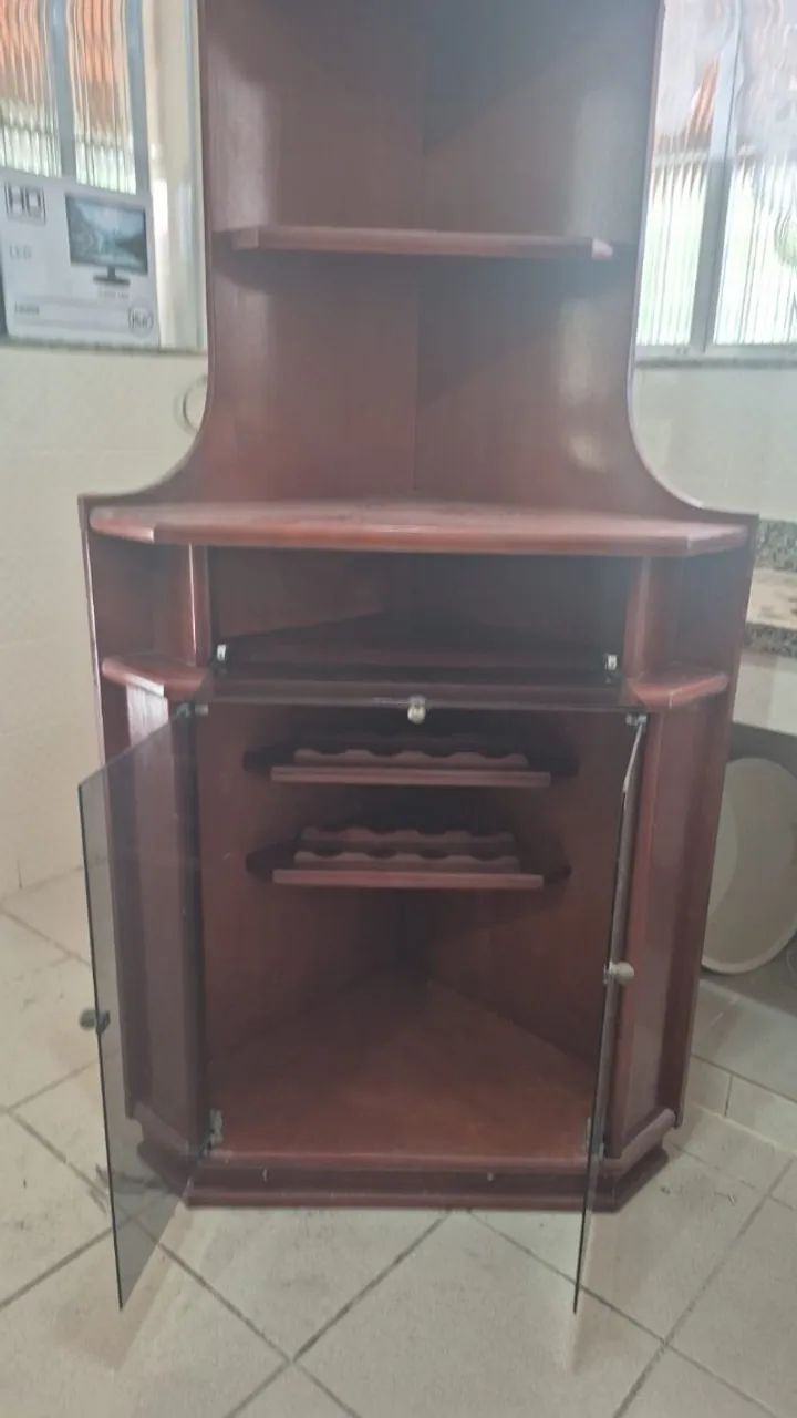 Movel de madeira de canto