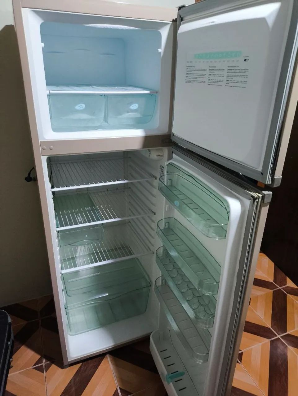 Geladeira Eletrolux usada  - Foto 2