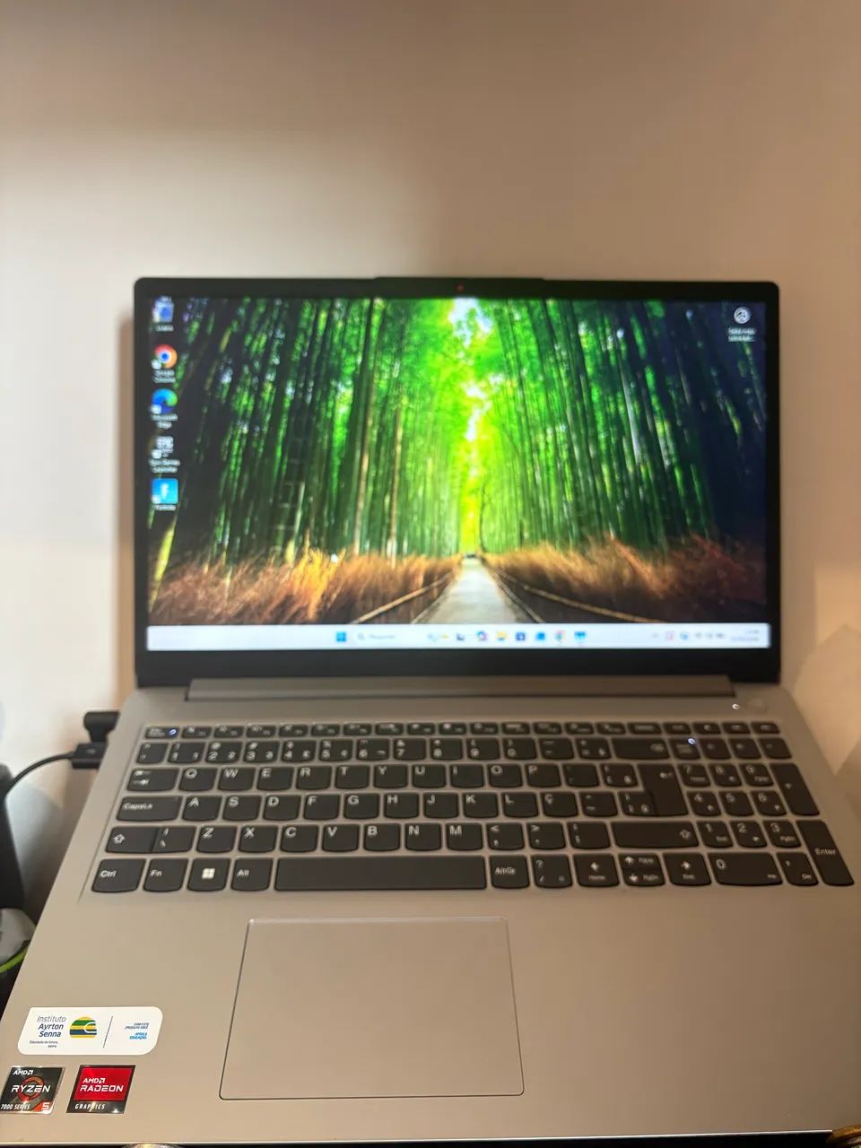 Lenovo Ryzen 5 series 7000 - EXCELENTE - Notebooks - Parangaba